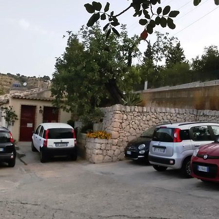 La Suma Sumalia Bed & Breakfast Noto Dış mekan fotoğraf