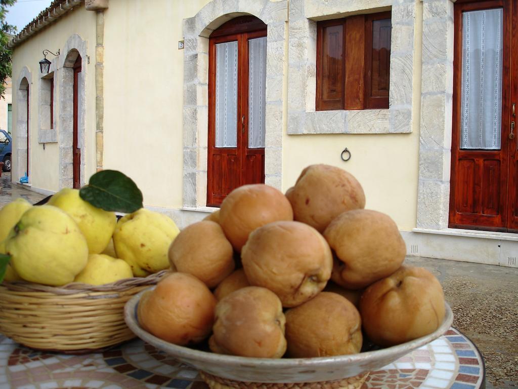 La Suma Sumalia Bed & Breakfast Noto Dış mekan fotoğraf